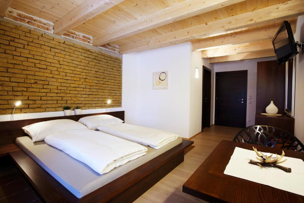 Brucknergut Hotel Ansfelden Room photo