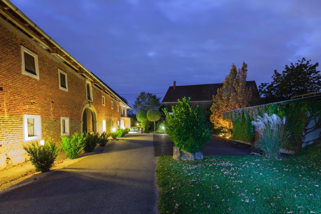 Brucknergut Hotel Ansfelden Exterior photo