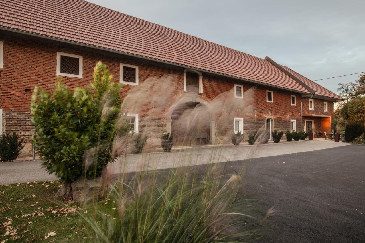 Brucknergut Hotel Ansfelden Exterior photo